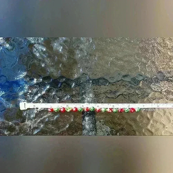 Christmas themed bracelet - Picture 4 of 4